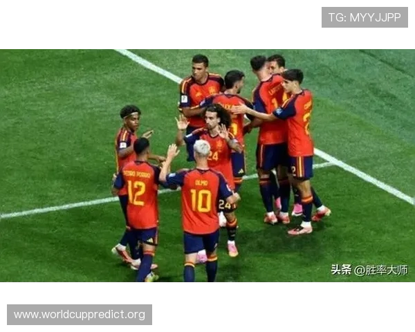 世界杯乌拉圭与西班牙队发布会新闻汇总，专家解读两队战术策略与比赛前景